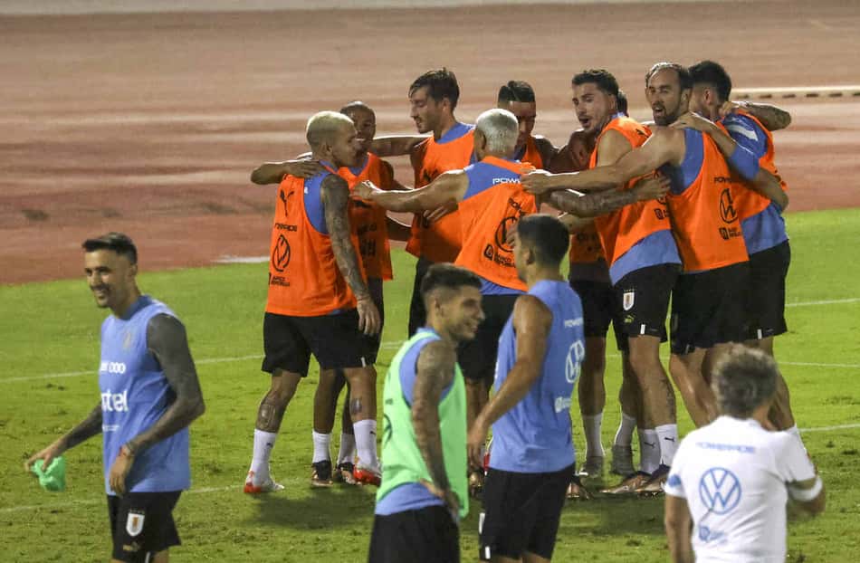Jogadores do Uruguai manifestam apoio à Sosa após falecimento de sua mãe