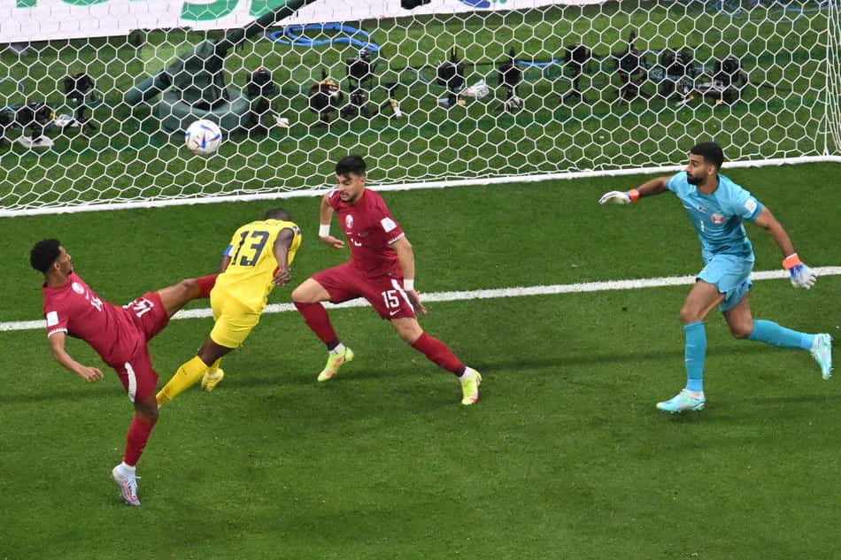 Marcos Uchôa analisa impedimento em Qatar x Equador: 'O que é um pezinho para se anular um gol?'