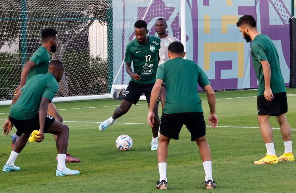 Jogadores da Arábia Saudita desafiam Argentina: '11 contra 11'