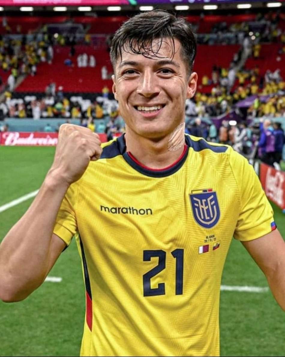 Alan Franco, do Atlético-MG, comemora estreia na Copa do Mundo com o Equador
