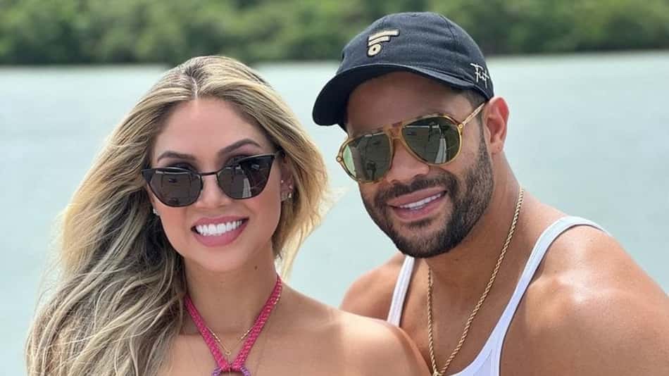 De férias, Hulk se declara para esposa nas redes sociais: 'Se amar é viver, vivo para amar!'