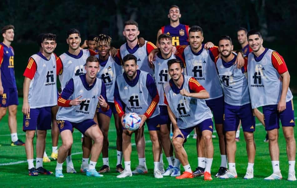 Às vésperas da estreia na Copa do Mundo, Espanha treina com Morata de volta, mas dois desfalques