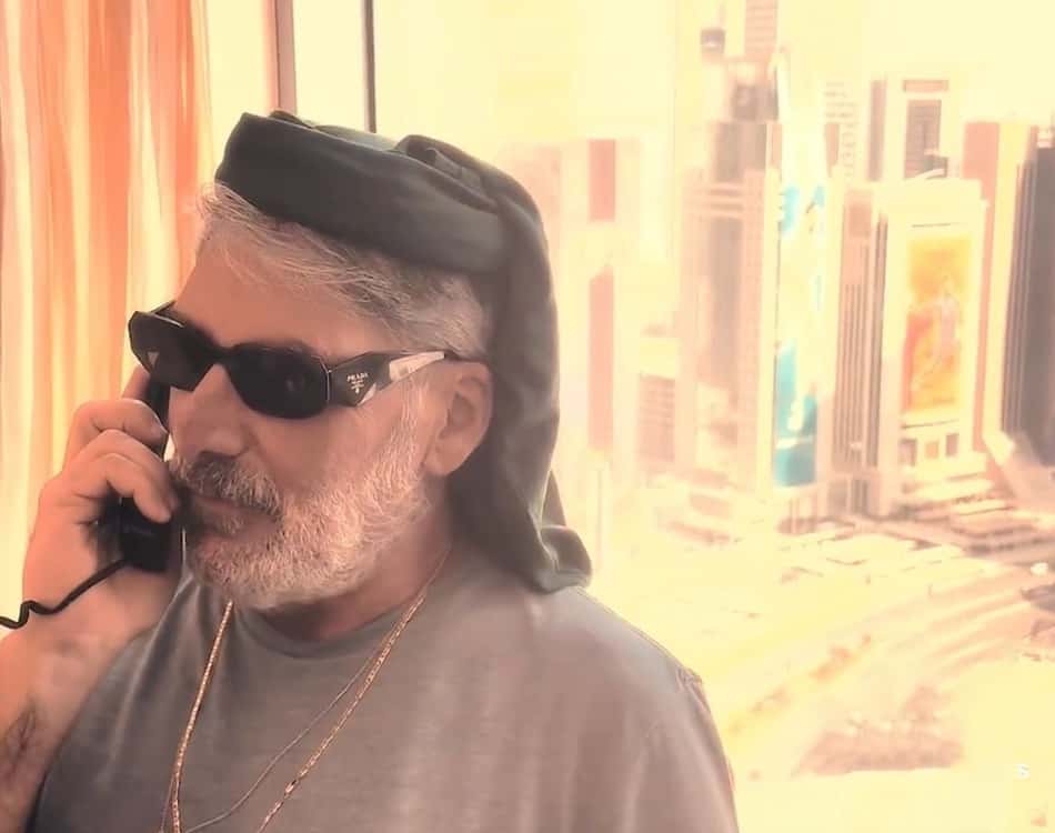 Que presentão! Influenciador leva pai ao Qatar para assistir Copa do Mundo; veja vídeo