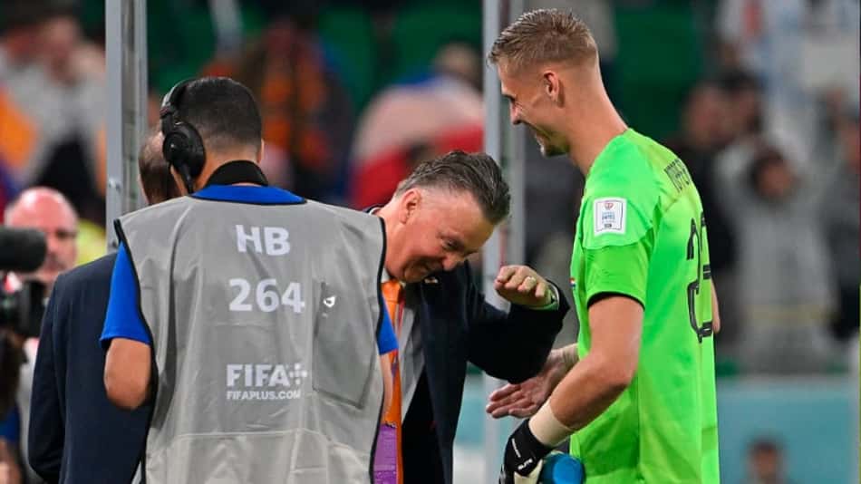 Problema resolvido? Noppert brilha em vitória da Holanda e ganha confiança de Van Gaal