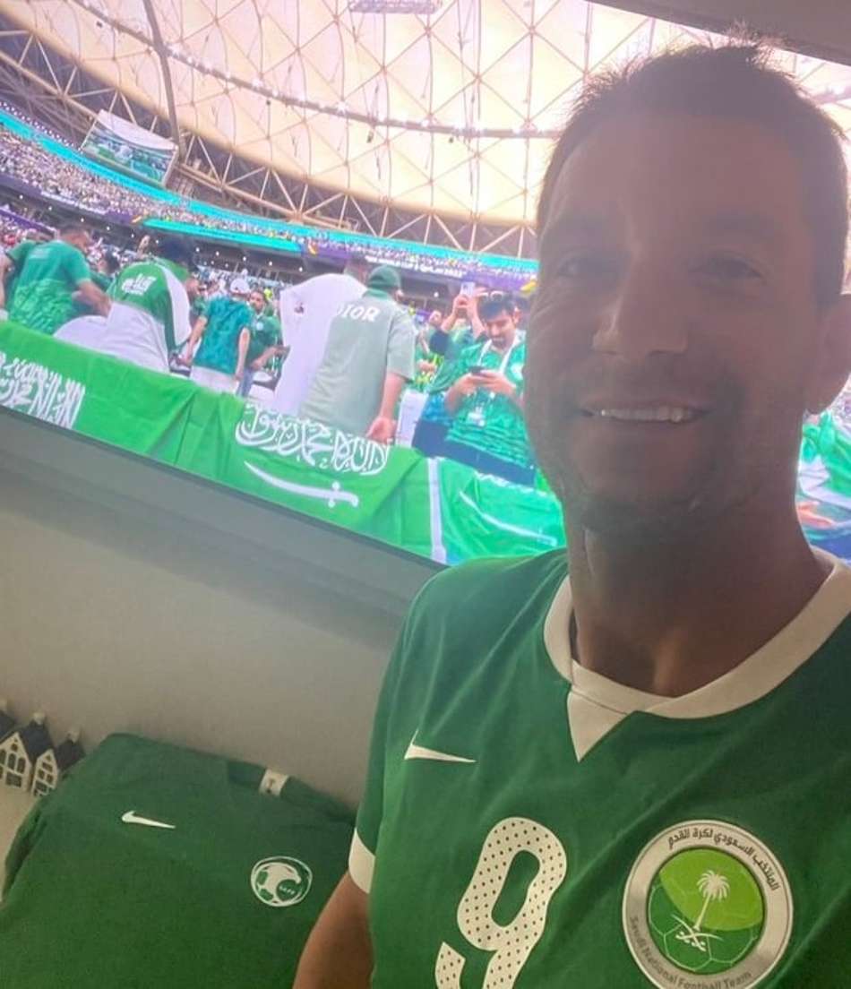 Thiago Neves embala torcida para Arábia Saudita em vitória sobre a Argentina