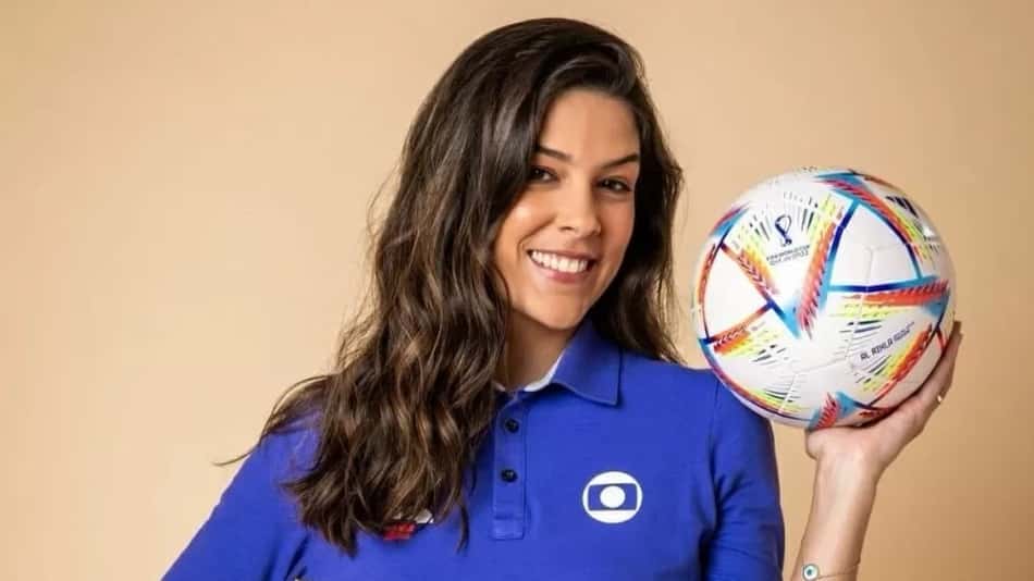 Saiba quem é Renata Silveira, primeira mulher a narrar uma partida de Copa do Mundo na TV aberta no Brasil
