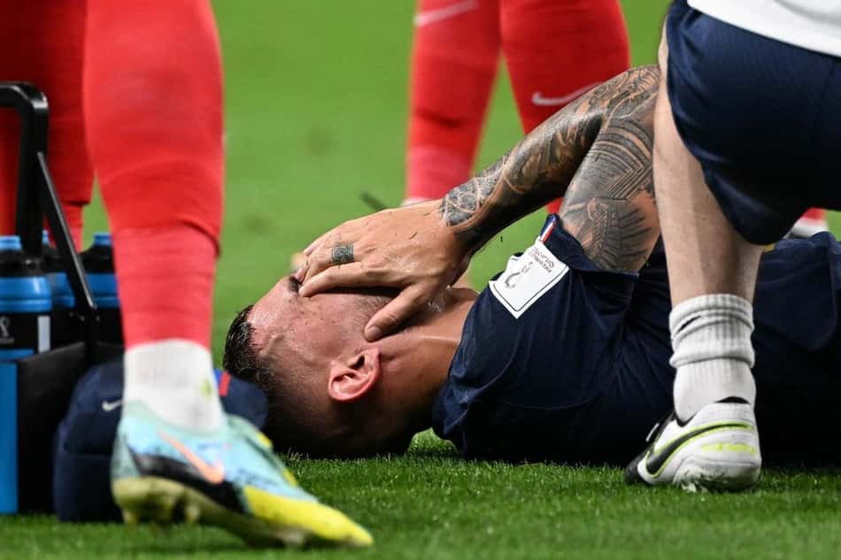 Técnico da França mostra preocupação com lesão de titular na estreia da Copa do Mundo