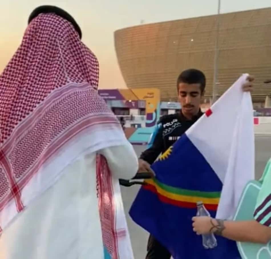 Jornalista brasileiro explica abordagem por carregar bandeira de Pernambuco no Qatar