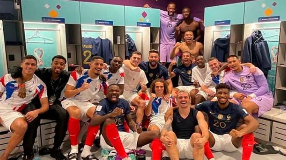 Cortado nas vésperas da Copa, estrela da França viaja ao Qatar para acompanhar estreia da seleção