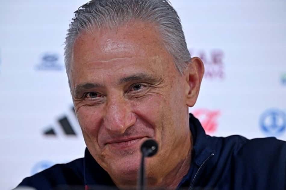 Tite resiste à 'pressão' e evita confirmar time titular da Seleção: 'Não dar ao adversário'