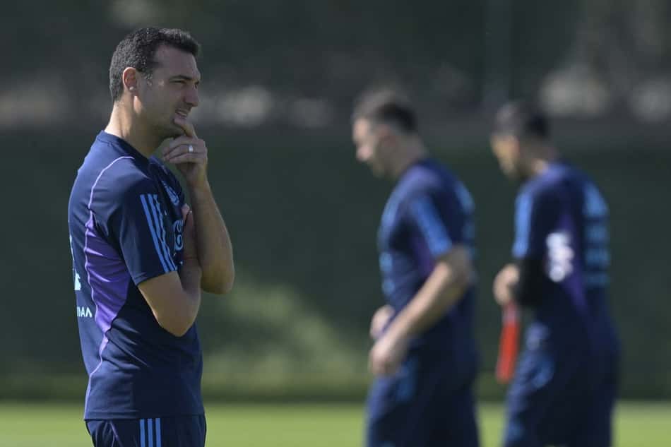 Técnico da Argentina, Scaloni planeja mudanças para próximo jogo da Copa do Mundo