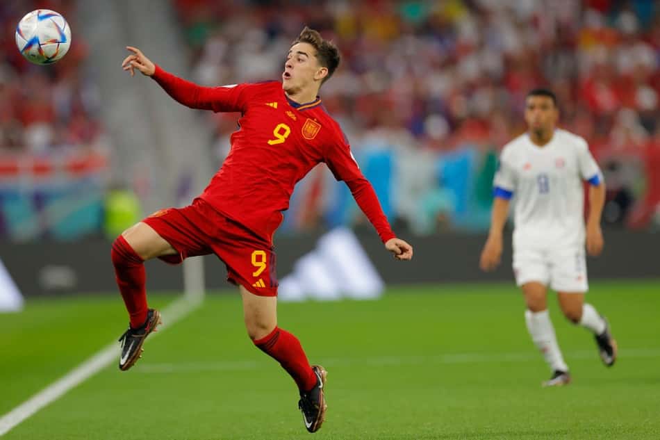 Espanha treina, mas dois titulares ficam fora da atividade
