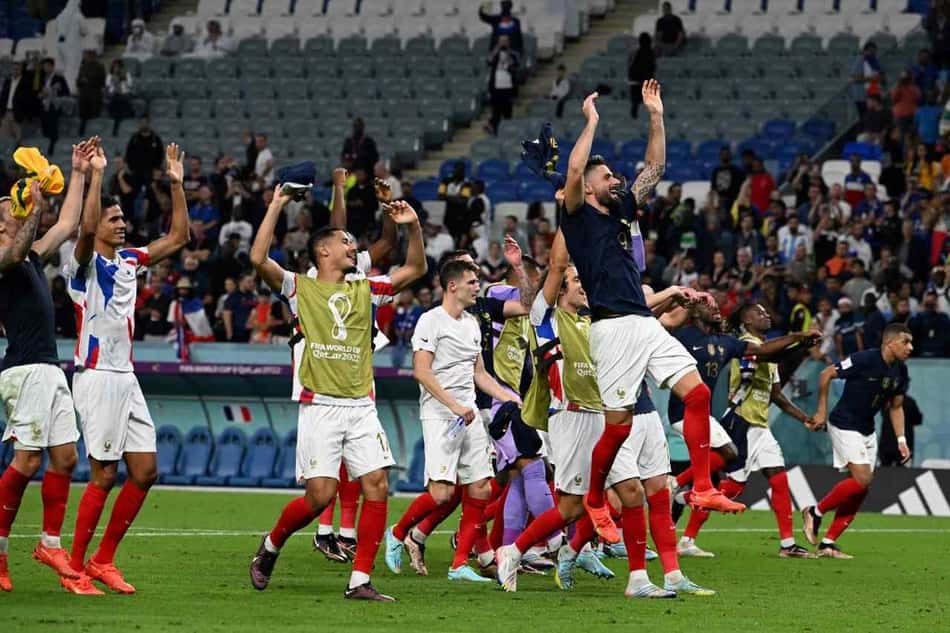 Elenco da França faz 'caixinha' para familiares do estafe da seleção viajarem para a Copa do Mundo