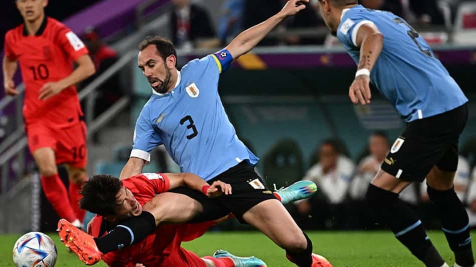 Godín afasta prejuízos de empate do Uruguai em estreia da Copa: 'Se não pode ganhar, não perca'