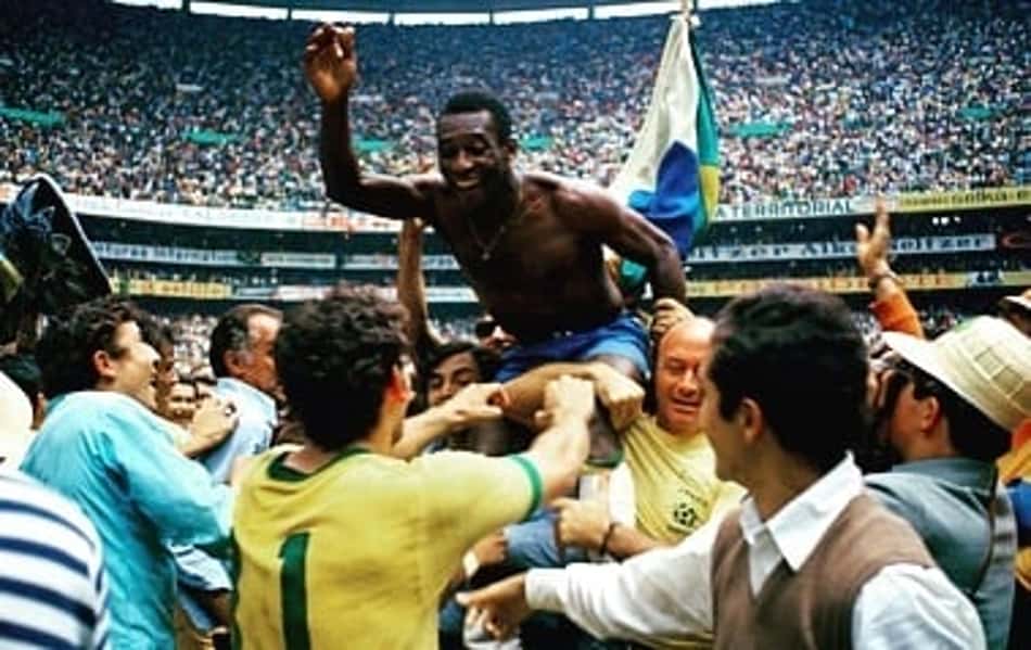 Pelé deseja sorte à Seleção Brasileira e pede título da Copa do Mundo: 'Tragam este troféu para casa'