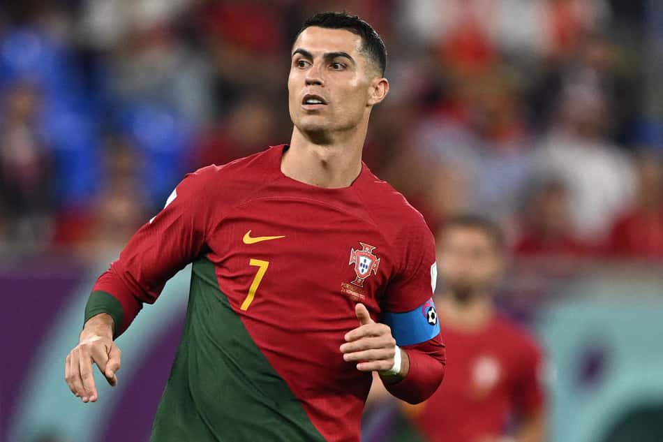Cristiano Ronaldo supera Pelé e se torna o primeiro jogador a marcar em cinco Copas do Mundo