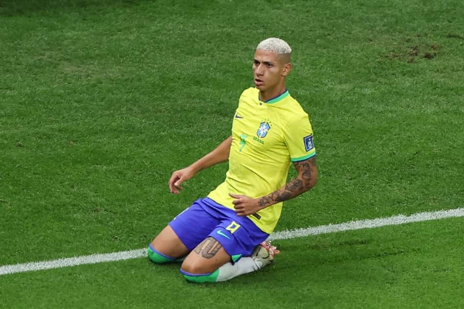 Richarlison afirma ser 'homem gol' da Seleção Brasileira e jornalista comenta: 'Me lembrou o Romário'