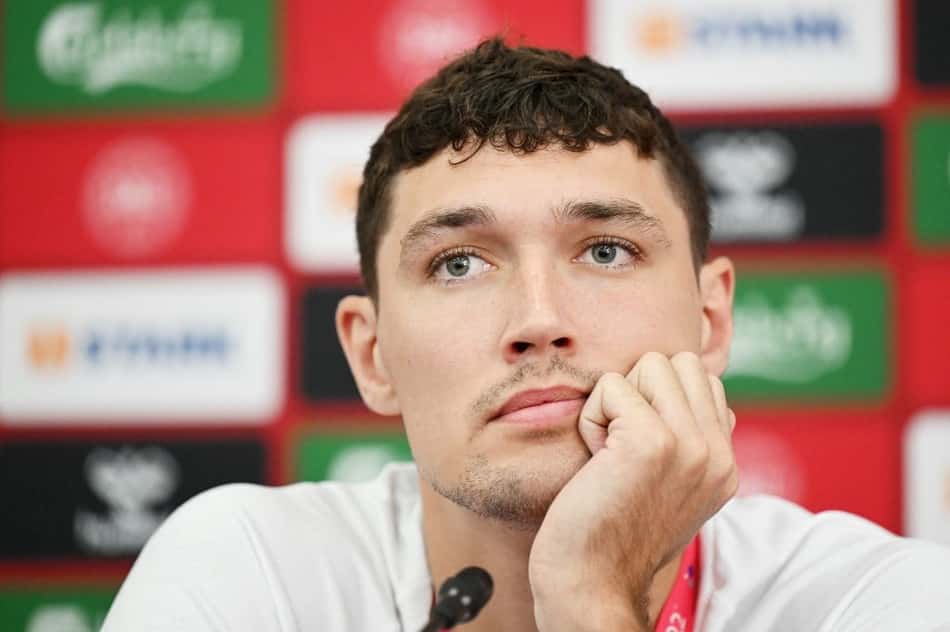 Antes de jogo com a França, Dinamarca veta perguntas sobre faixa de capitão e Fifa