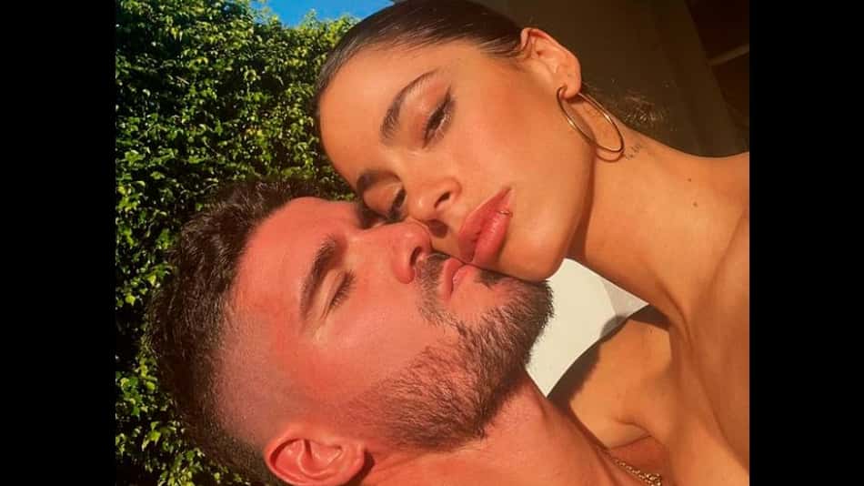 Após derrota, jogador da Argentina é pressionado por se distrair com fotos sensuais na concentração