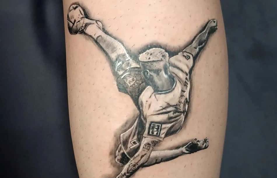 Torcedor que tatuou voleio de Richalison declara: 'Teremos o artilheiro da Copa'