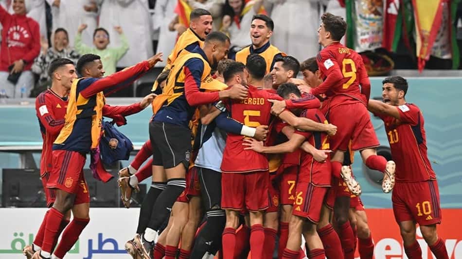 Atuação da Espanha contra a Alemanha mostrou domínio do modelo de jogo. Entenda