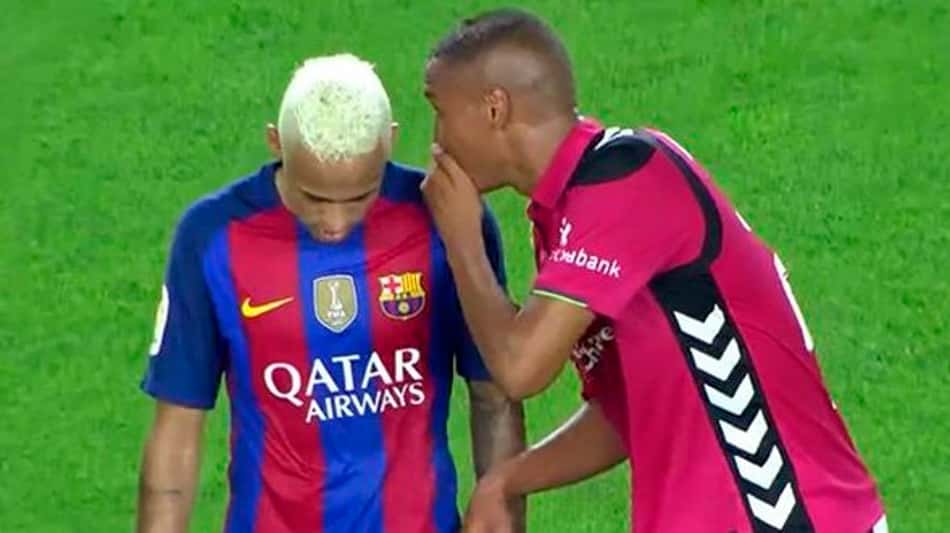 Deyverson sai em defesa de Neymar e critica torcedores brasileiros: 'Inveja de pessoas frustradas'