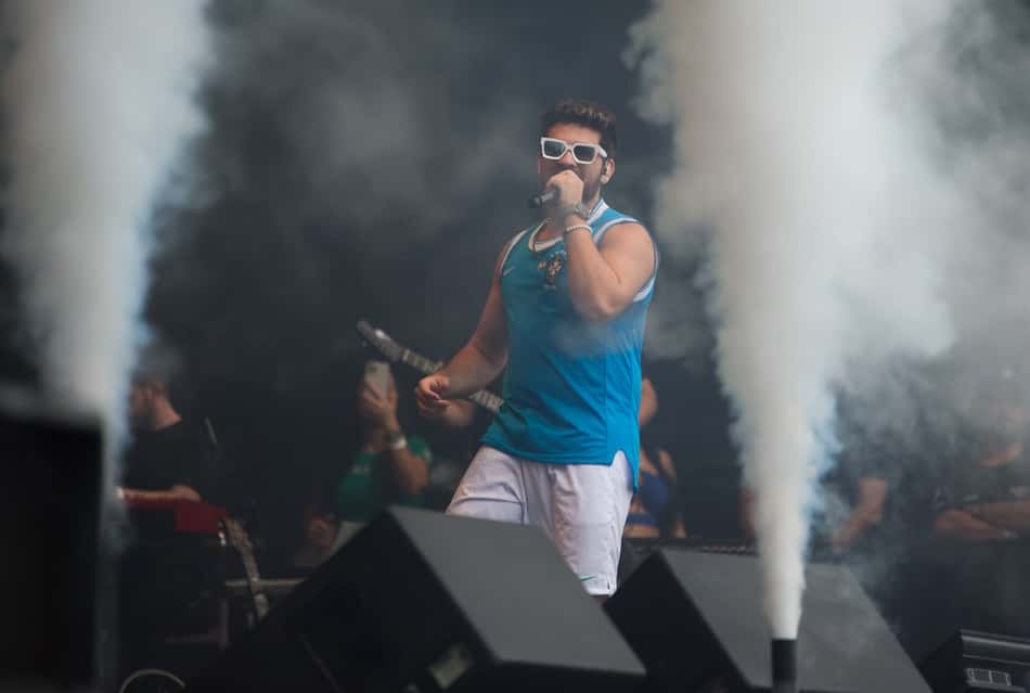 Após vitória do Brasil, Gustavo Mioto festeja show no Fifa Fan Fest: 'Placar magro, mas o show não'