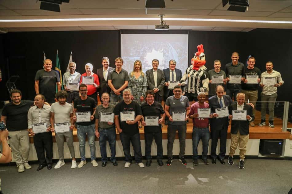 Atlético-MG homenageia ex-jogadores e ex-funcionários do clube