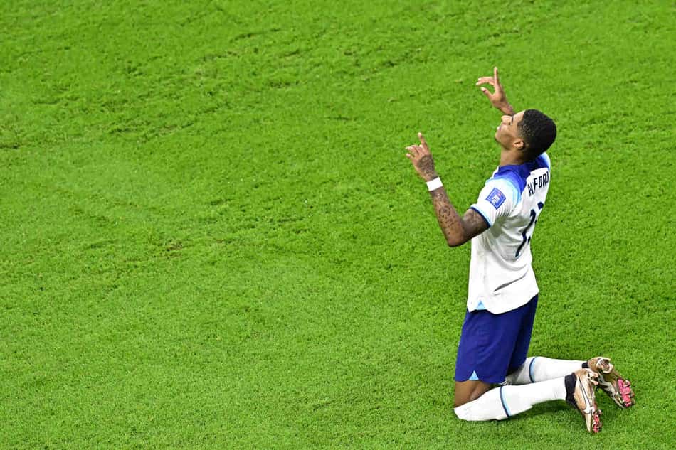 Elogiado por companheiros, Rashford dedica gols pela Inglaterra a amigo que faleceu recentemente