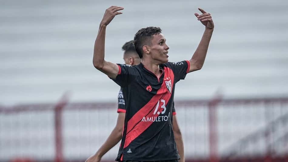 Meia Yuri Alves celebra temporada decisiva pelo sub-17 do Atlético-GO: 'Muito trabalho'