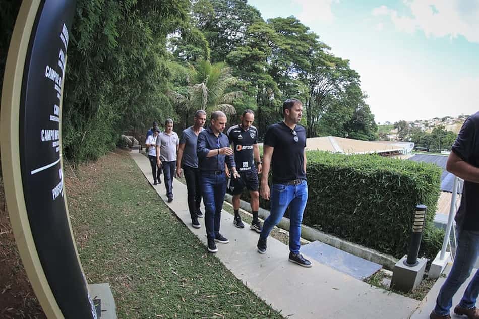 Diretor do Atlético-MG rechaça grande reformulação no elenco: 'A gente vai fazer ajustes'