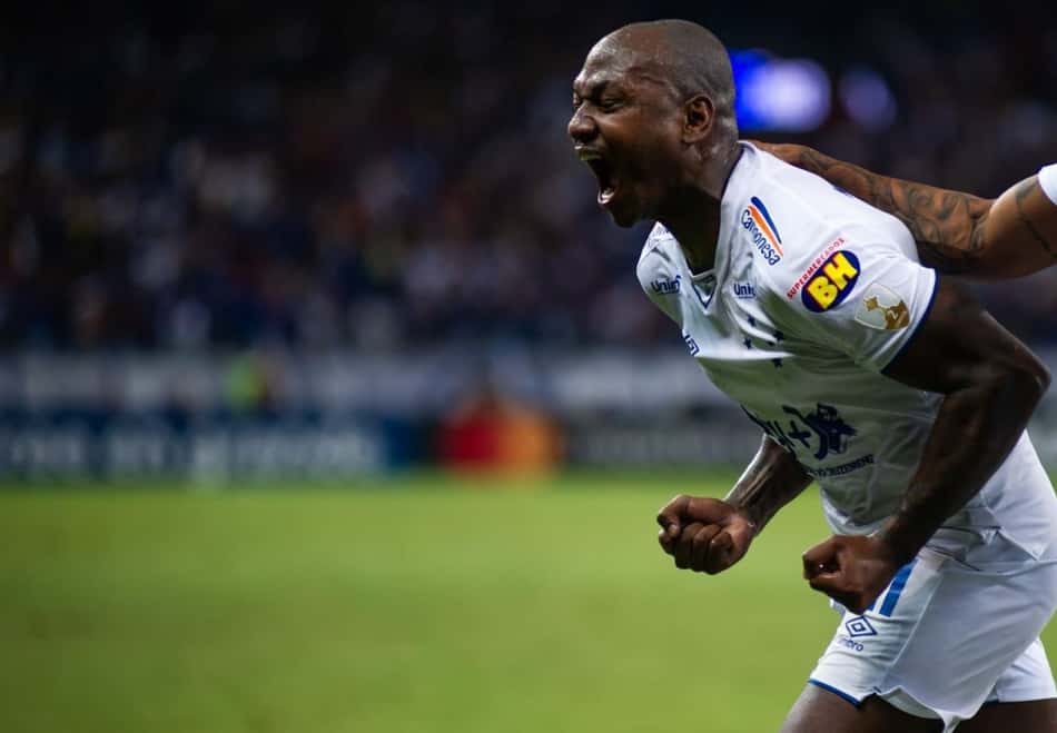 Athletic-MG anuncia contratação do atacante Sassá, campeão nacional pelo Cruzeiro