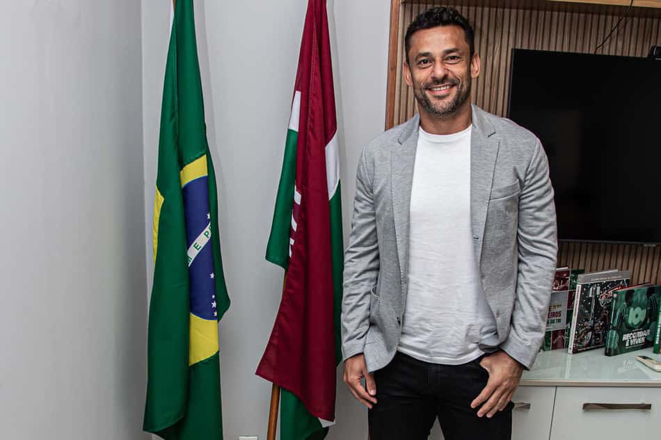 Fluminense anuncia a volta de Fred