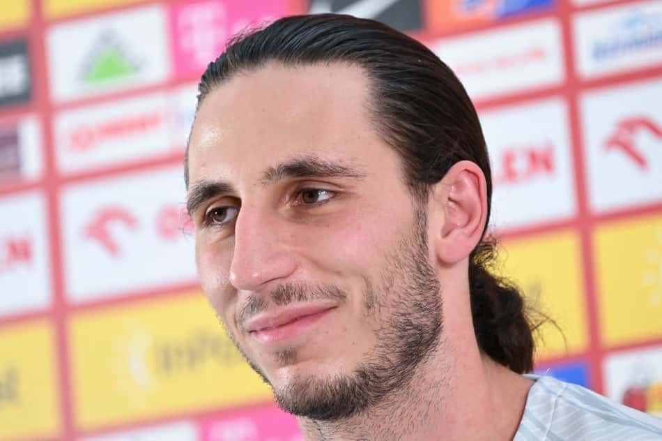 Goleiro da Polônia ironiza '1% de chance' de classificação contra a França na Copa: 'Já é 1% a mais'