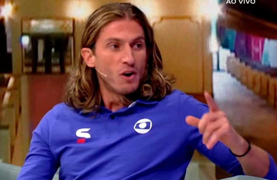 Com quatro brasileiros, Filipe Luís escala seleção da primeira fase da Copa do Mundo 2022