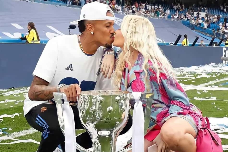 Karoline rebate ex de Militão e relata bastidores de traição sofrida: 'Descobri a cobra que você era'