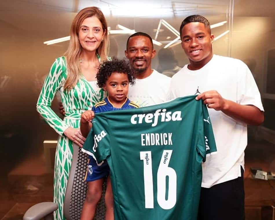 Presidente do Palmeiras, Leila Pereira se manifesta sobre venda de Endrick: 'Maior do futebol brasileiro'