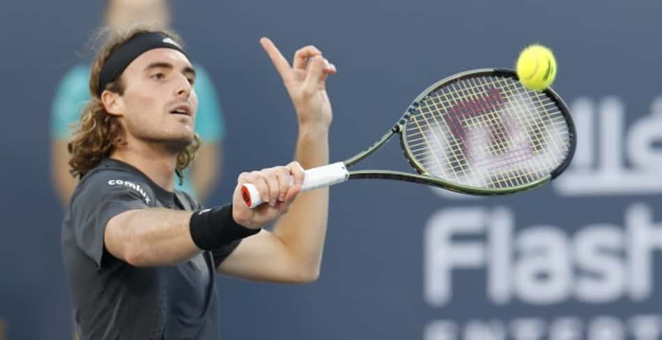 Tsitsipas é campeão em Abu Dhabi