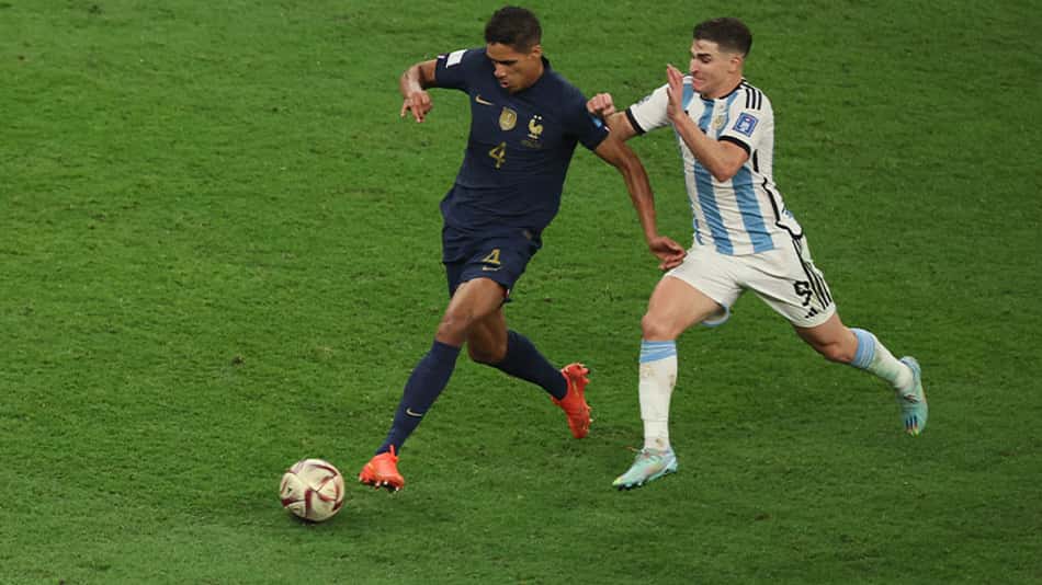 Varane admite frustração, mas exalta o empenho da França na Copa do Mundo