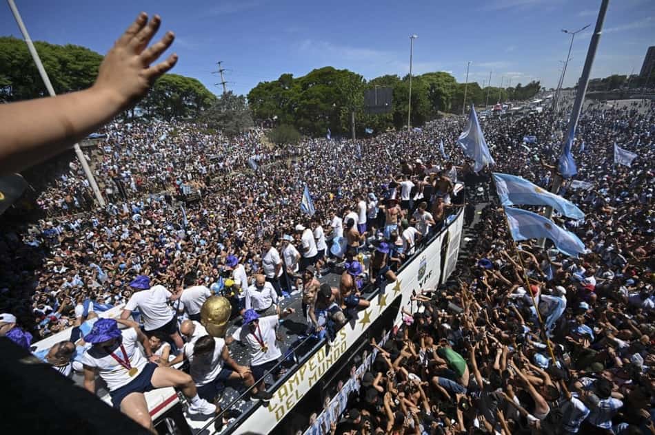 Festa em Buenos Aires! Confira as imagens da comemoração dos campeões do mundo na Argentina