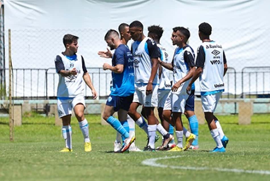 Grêmio divulga lista de atletas para disputa da Copinha 2023