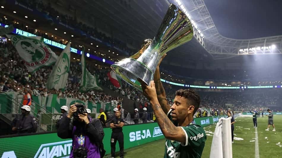 Com oito títulos pelo Palmeiras, Marcos Rocha comemora cinco anos de clube