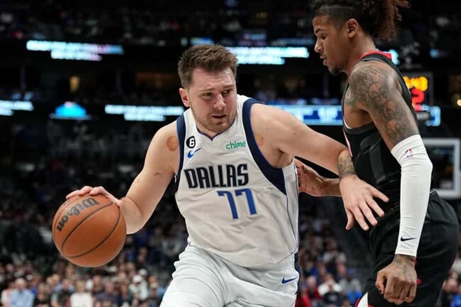 Mavericks bate Rockets com triplo-duplo de Luka Doncic
