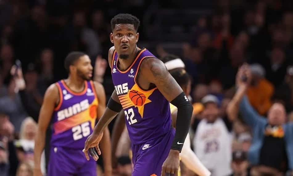 Três opções de troca para Deandre Ayton
