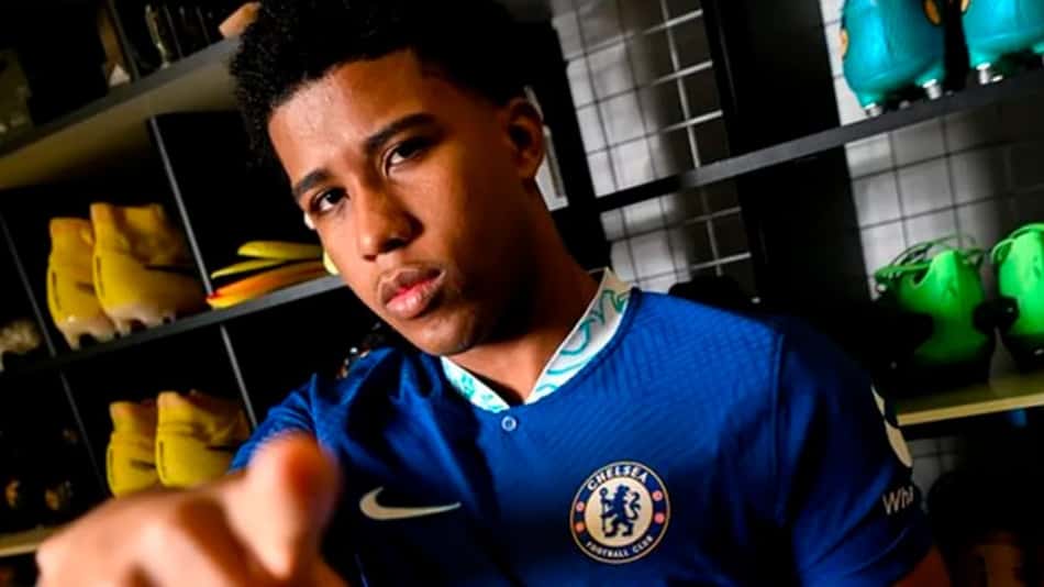 Palmeiras e Chelsea divergem em cláusula no contrato de Andrey Santos