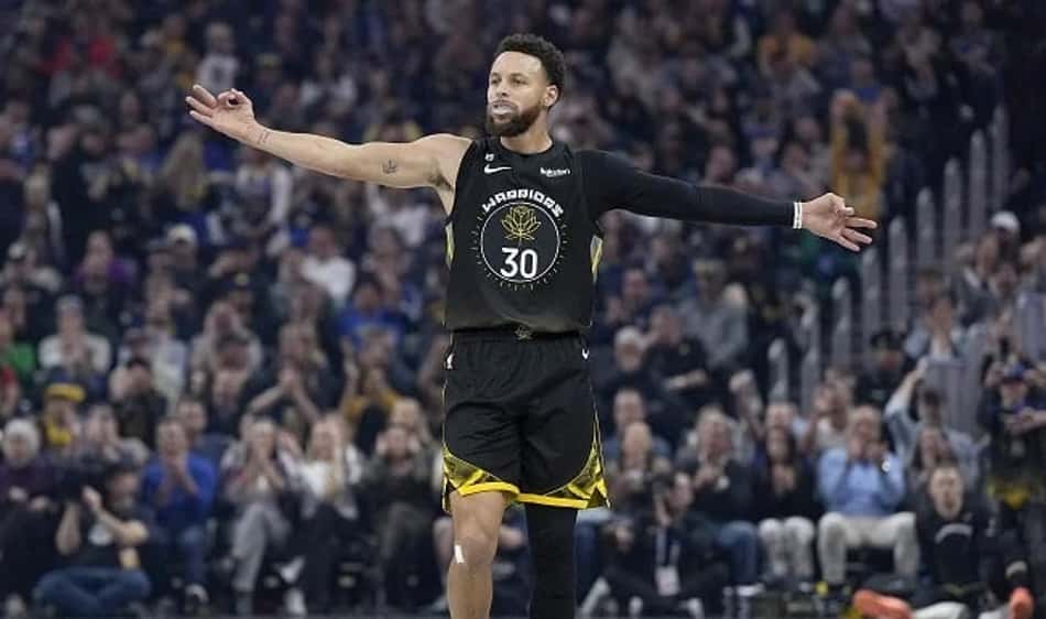 "Saudáveis, Stephen Curry e Klay Thompson são 'pesadelo' para o Oeste", avisa analista