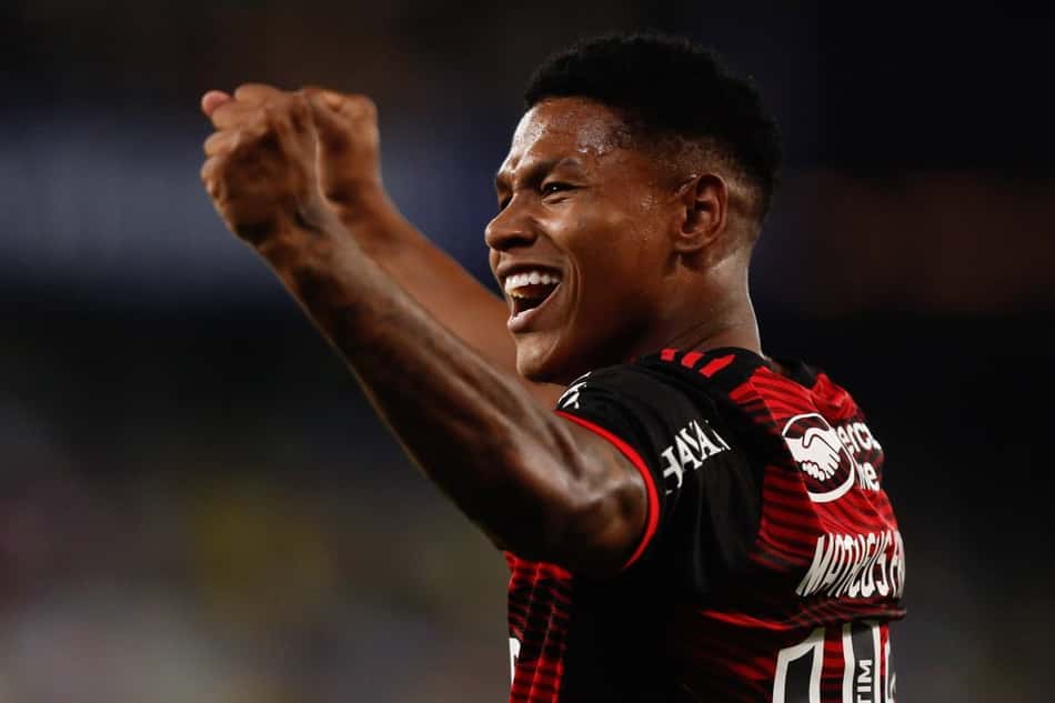 Flamengo mantém postura e aguarda propostas vantajosas por Matheus França nesta janela