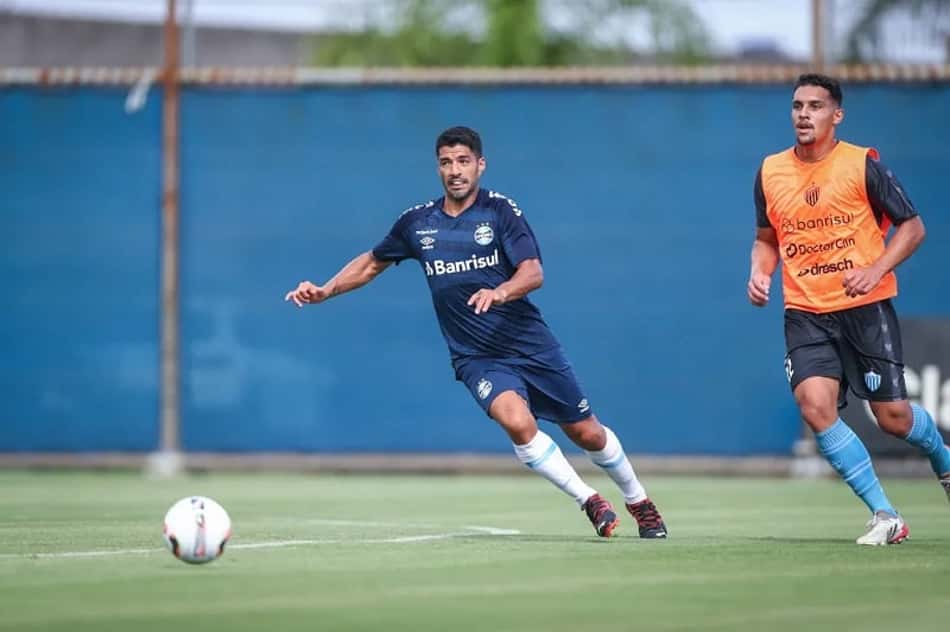 Suárez aparece no BID e pode estrear pelo Grêmio na Recopa Gaúcha