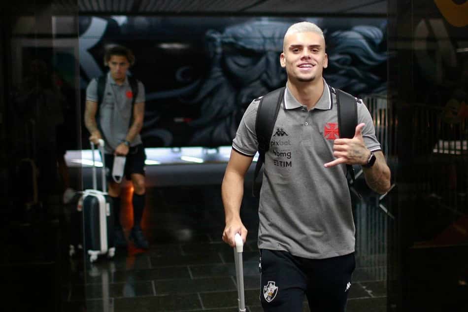 Vasco não terá contato com torcida em desembarque no aeroporto de Vitória