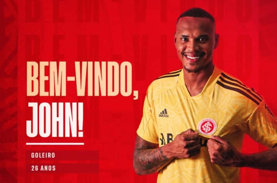 John, ex-goleiro do Santos, é oficializado como reforço do Internacional